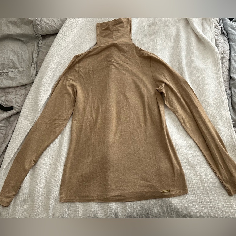 SOLD 💥Michael Kors thin gold sparkle turtleneck top